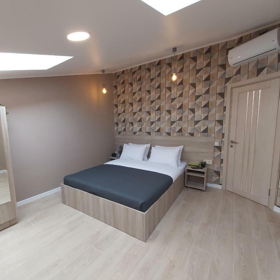 Two-Bedroom Apartment Near Forum Liov Exterior foto