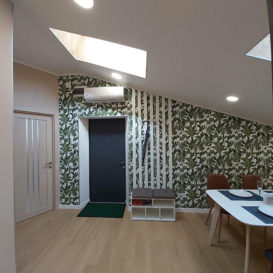 Two-Bedroom Apartment Near Forum Liov Exterior foto